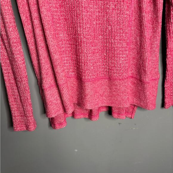 Eri & Ali Pink Long Sleeve Waffle Knit Scoop Neckline Top Size Small - Picture 2 of 5